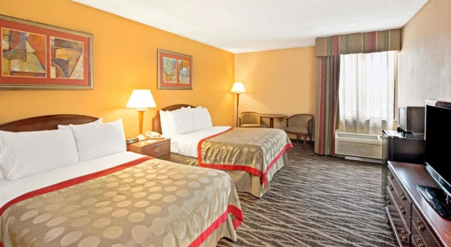 Holiday Inn Hotel Statesville-I-77 Exit 49a