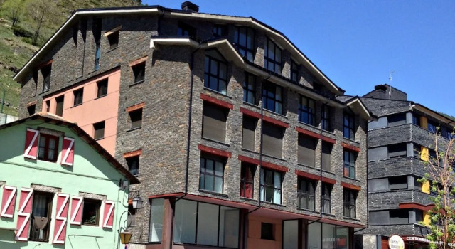 Apartaments Turistics Pirineu, Забронировать Отель Отели Эль-Тартер 3 звезды, рядом с Горнолыжная область Эль-Тартер, 3*
