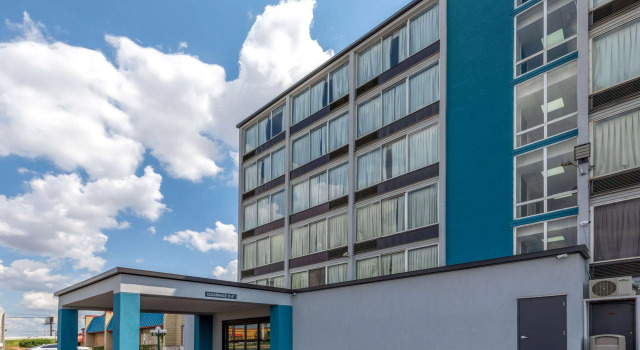 Baymont by Wyndham Laredo, Varaa Hotelli Laredo Texas