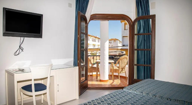 Трёхместный номер Standard Hotel Pozo del Duque
