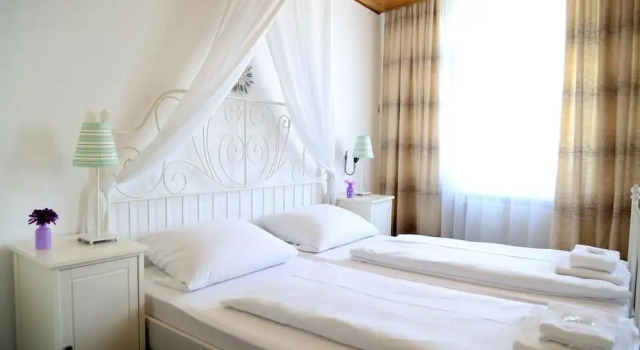 City Hotel Hunsrücker Hof, Забронировать Отель Отели Боппард с завтраком, рядом с Руины древнеримского форта Бодобрика, Завтраки