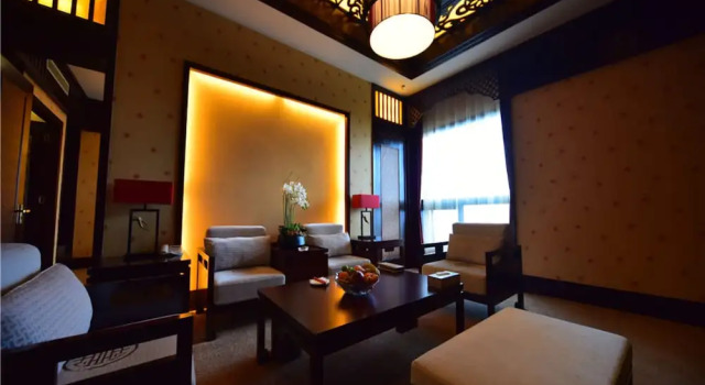 Люкс Dali Art Golf Hotel