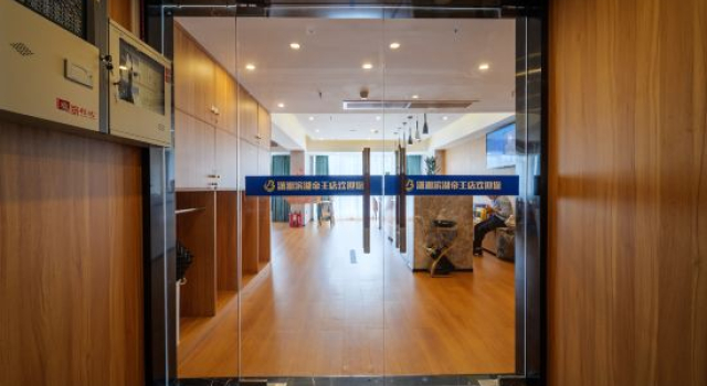 Xiaoxiang Lakeside Hotel (Yongzhou Municipal Committee Zhongbang Plaza Imperial Branch)