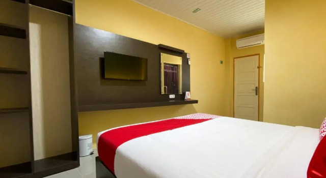 Oyo Kelapa Gading Guesthouse, Rezerwuj Hotel Padang Sumatra