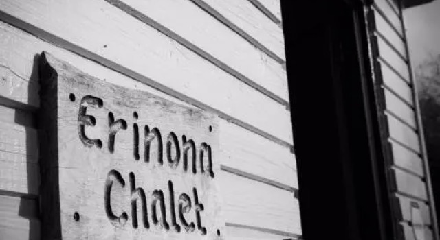 Erinona Chalet, Book Chalet Hoteller i Fermanagh County med parkering, Parkering
