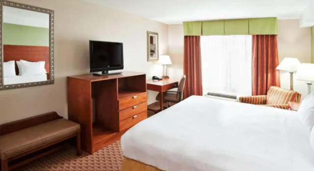 Люкс Holiday Inn Express & Suites Niagara Falls by IHG