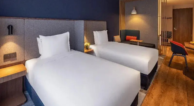 Двухместный номер Standard Holiday Inn Express Qingdao Jinshui