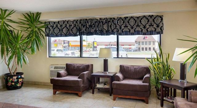 Quality Inn Chesapeake - Greenbrier, Брондау Қонақ үй Чесапик Виргиния