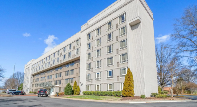 315@Loso Hotel, Забронировать Отель Отели Шарлотте с парковкой, Парковка