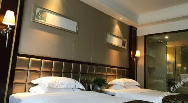 Hoting Holiday Hotel, Đặt Khách sạn Khách sạn ở Yuechi có hồ bơi, Hồ bơi
