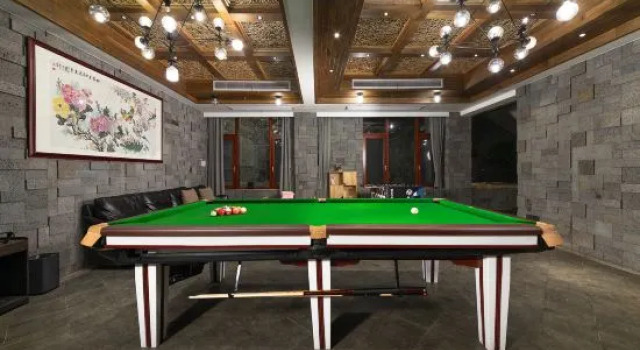 Creek Building · Upstream Rafting River rafting · Wooden Residence Holiday Inn, Prenota Hotel Hotel a Huzhou con piscina, Piscina