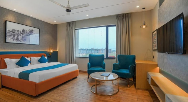 Hotel Highway Greens Near VR Punjab Mall Airport Road Mohali Chandigarh, Varaa Hotelli Hotellit Punjab pysäköinnillä, Pysäköinti