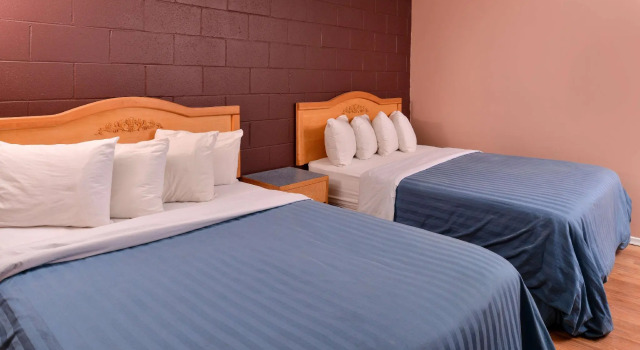 Люкс Canadas Best Value Inn & Suites-Castlegar