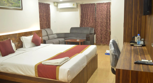 Люкс с 3 комнатами Hotel White Feather
