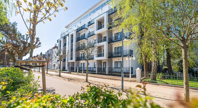 Кровать в общем номере Strandhotel Ahlbeck, a member of Radisson Individuals