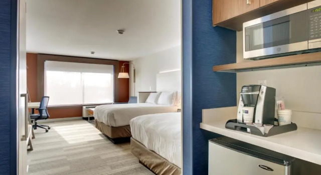 Люкс Holiday Inn Express & Suites Galesburg by IHG