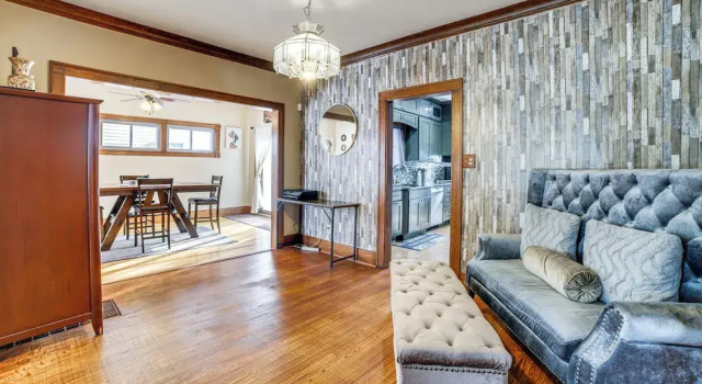 Private Hot Tub & Patio! Chicagoland Extended Stay, Забронировать Отель Отели Иллинойс 3 звезды, 3*
