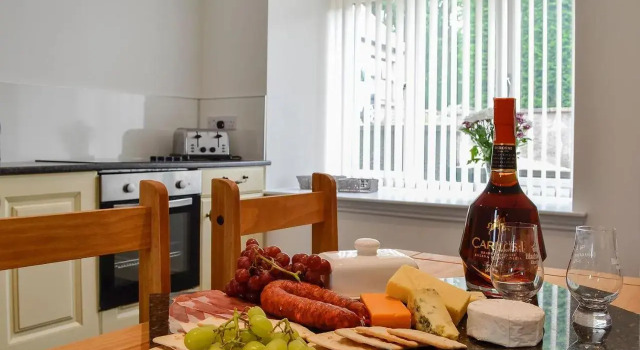 Conifers Leisure Park, Book Hotel Minnigaff Scotland