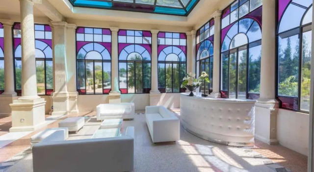 VILLA CAPOZZA 18&2, Emma Villas, Varaa Villa Mökit kohteessa Casarano, Mökki