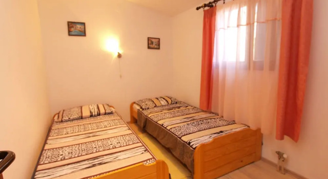 Apartments Vrcevan 811