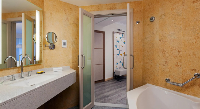 Двухместный номер Deluxe с балконом и с видом на море Malta Marriott Resort & Spa