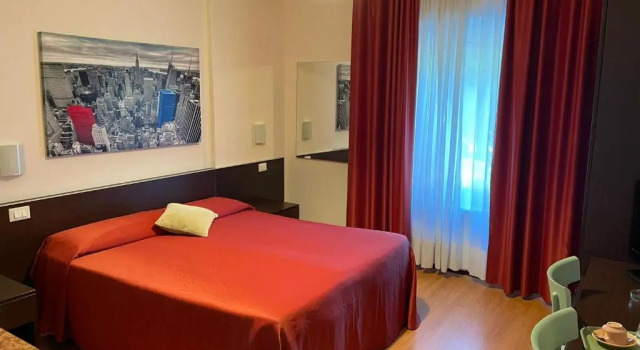 Hotel Stazione del Sole, Забронировать Отель Отели в центре Альбенга с завтраком, отели в центре Альбенга с завтраком