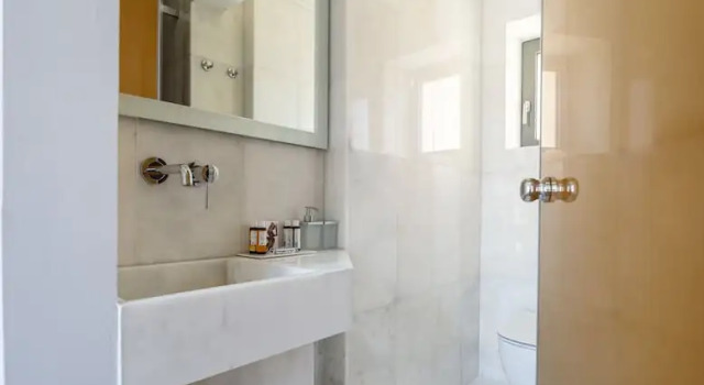 Номер Standard с балконом и с панорамным видом Fos DownTown Suites