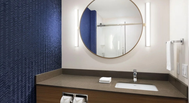 Четырёхместный номер Standard с видом на горы Fairfield Inn & Suites by Marriott West Kelowna