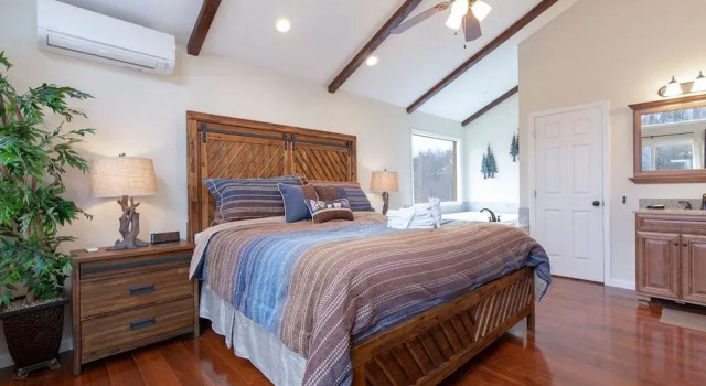 Misty Hollow by Jackson Mountain Rentals