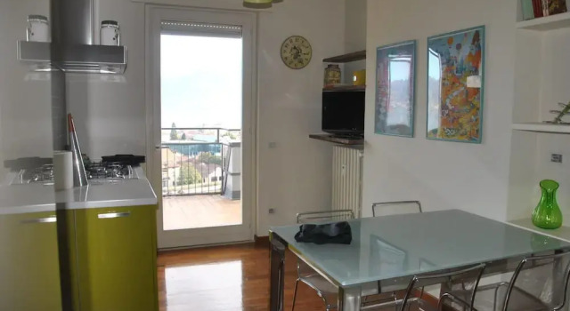 Terrace Lake View apt in Stresa With Lake View