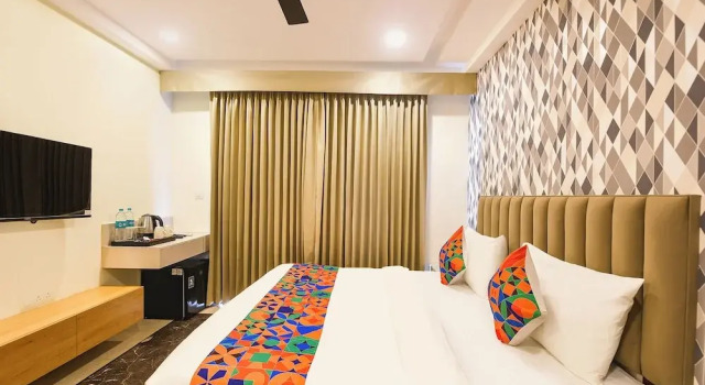 Номер Deluxe FabHotel Hygge Stay - 1.5km from Belvedere Towers Metro Station Gurgaon