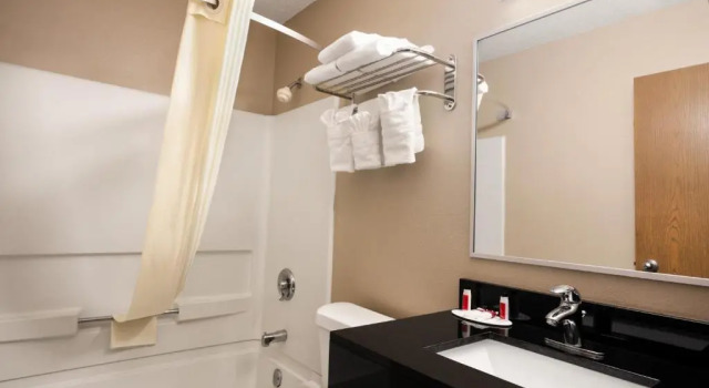 Standard Zimmer Super 8 by Wyndham Mayfield