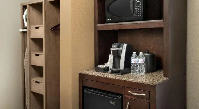 Номер Premium Hilton Garden Inn Charlotte/Mooresville
