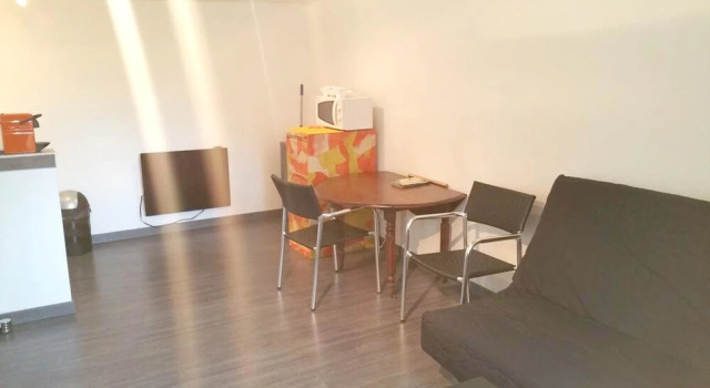 Studio in Saint-ay, With Wifi - 350 km From the Beach, Rezerwuj Hotel  