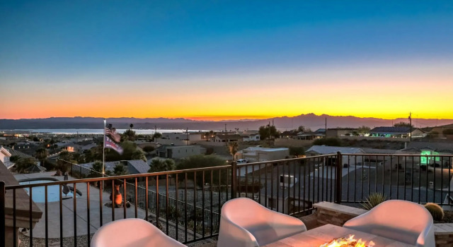 VIEWS! Luxury Lake Home W/ Pool, Spa & Fire Pit!