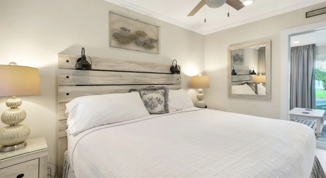 Люкс East Hampton House Resort