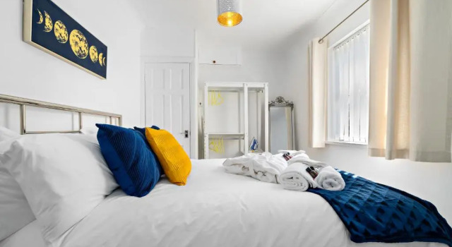 Stay In Cardiff Canton St. John's Court Apartment