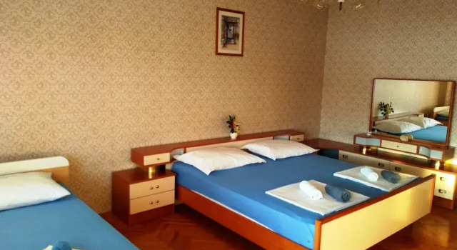 Апартаменты с 2 комнатами с балконом New And Completely Renovated Apartment 5-1