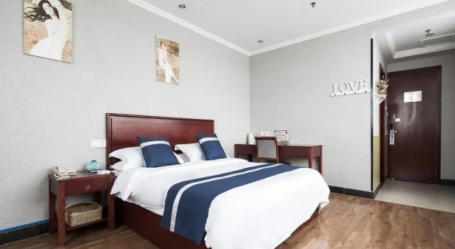 Двухместный номер Standard GreenTree Inn Changzhou Dinosaur City Qingyang North Road Business Hotel