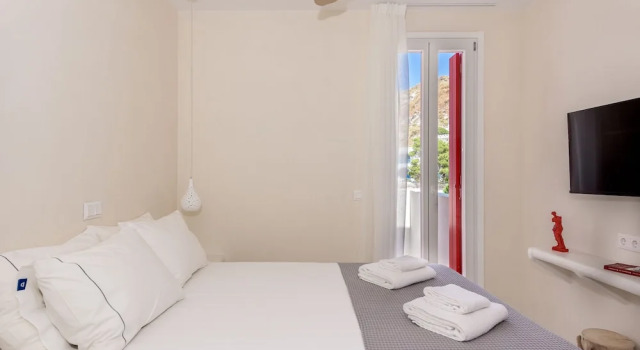 KLIMA BAY Beachfront Boutique Houses, Prenota Boutique Plaka Milou 