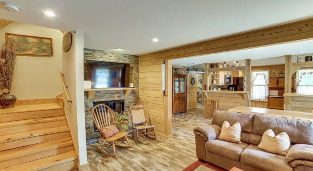 Quiet Hollister Cabin: Walk to Lake Taneycomo