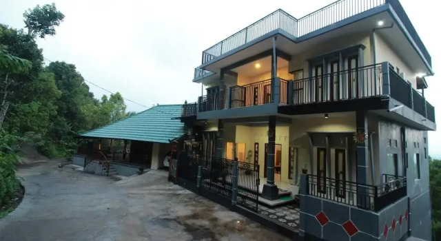 Geriya Siena Guesthouse, Rezervovat Hotel Hotely v Bali se snídaní, Snídaně
