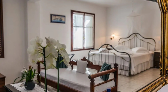 Villa Notos, Prenota Villa Adamas Milo