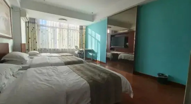 Люкс Business Baotou Henghai Hotel (Saihantala Urban Grassland)