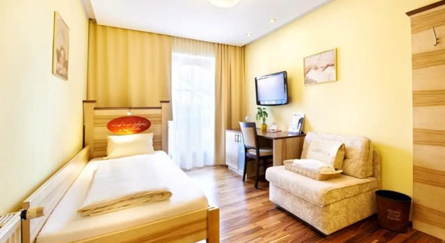 Revita Hotel Kocher, Book Hotel  
