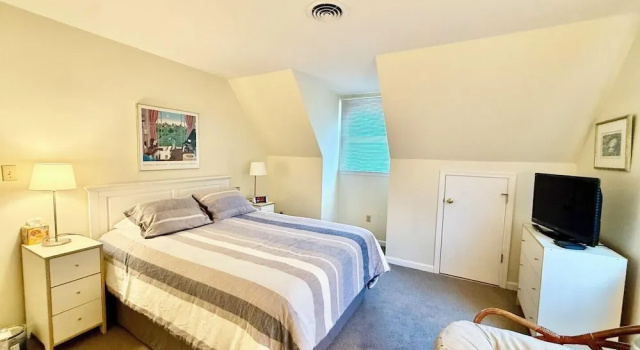 Номер Standard King Charles Avenue 408 #1