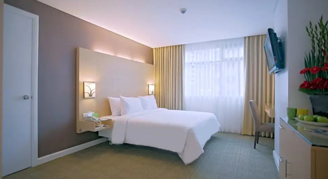 Номер Deluxe St Giles Hotel Makati