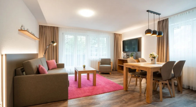 Апартаменты с 2 комнатами с балконом и с видом на горы Apartments Patricia