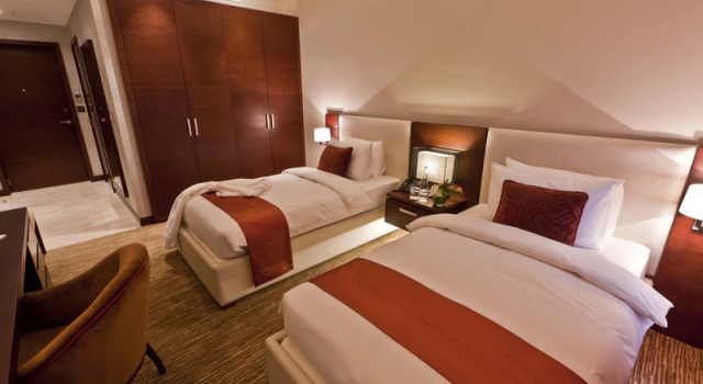 Classic Twin room with balcony Zubarah Hotel