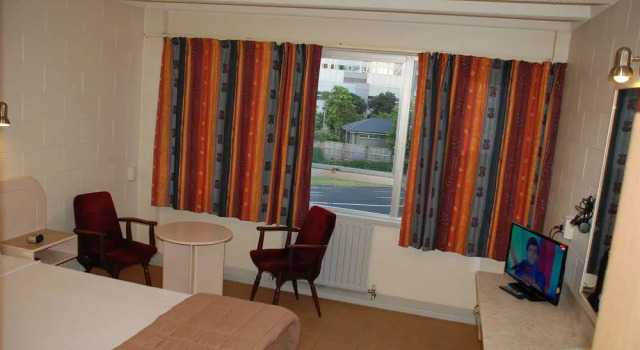 Grafton Oaks Hotel